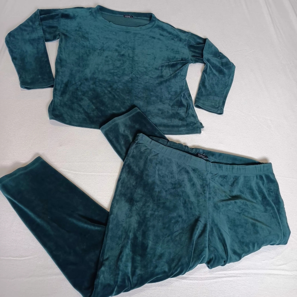 Cozziplus Green Velour Pajama Set Women's Size L Soft Loungewear